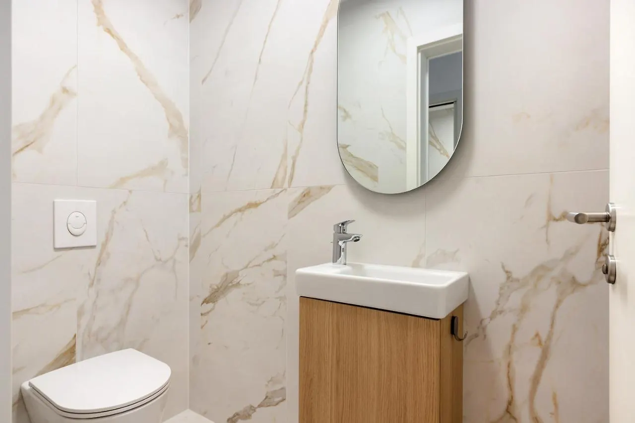 Modern Three-Bedroom Residence Masarykova With Private Parking Ljubljana Slovenia