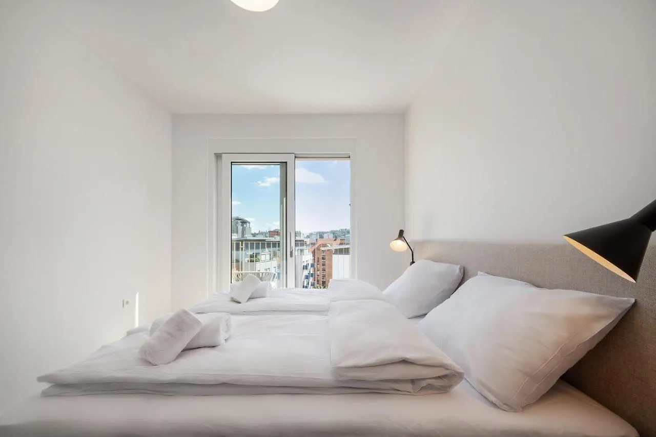 Apartment Modern Three-Bedroom Residence Masarykova With Private Parking Ljubljana