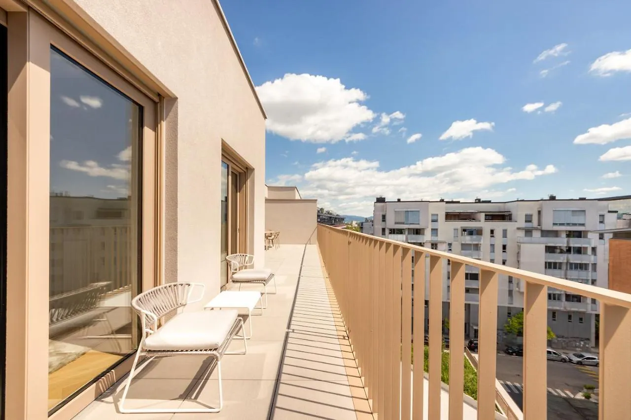 Modern Three-Bedroom Residence Masarykova With Private Parking Ljubljana Apartment